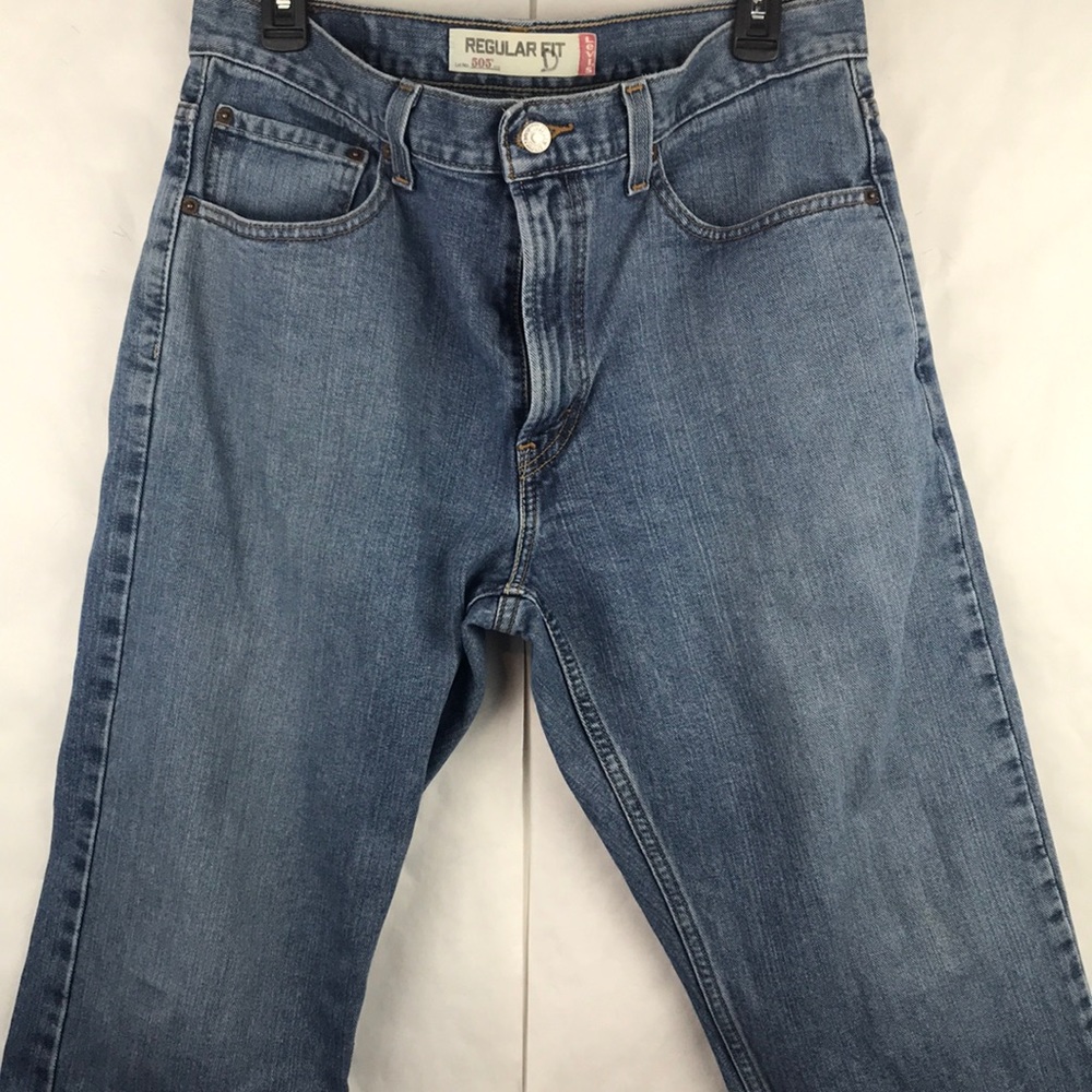 EUC Levi’s 505 Regular Fit W34 x L 30